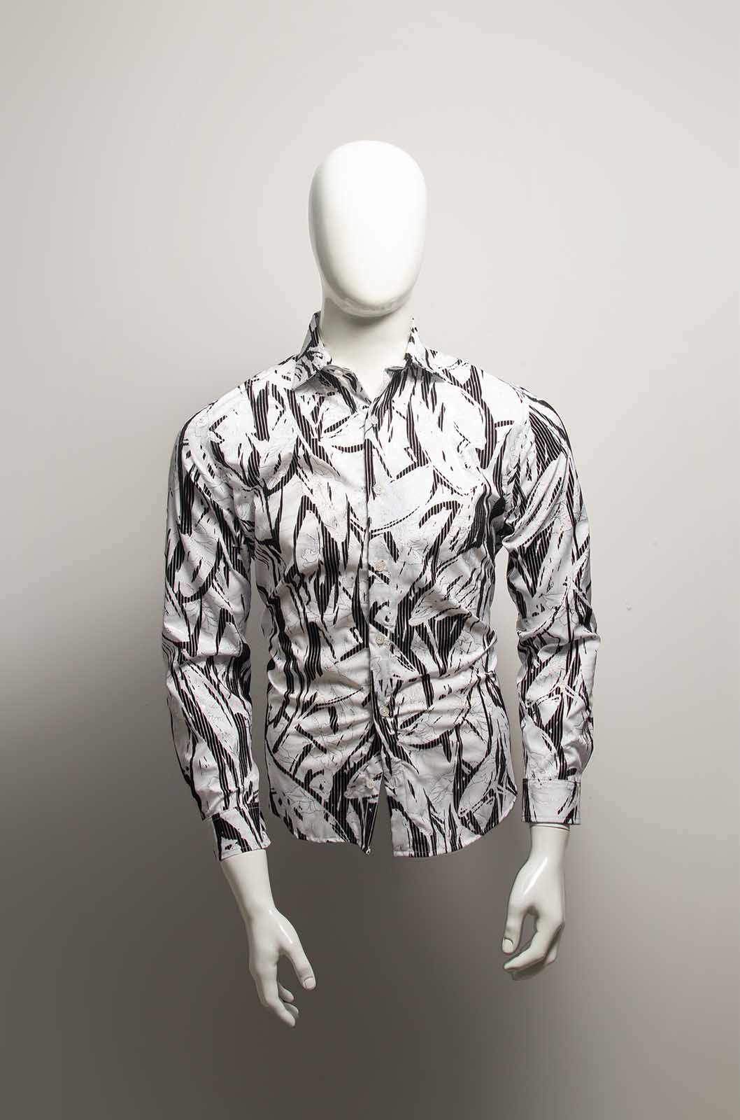 CAMISA MANGA LARGA CON ESTAMPAGO | BLANCO NEGRO