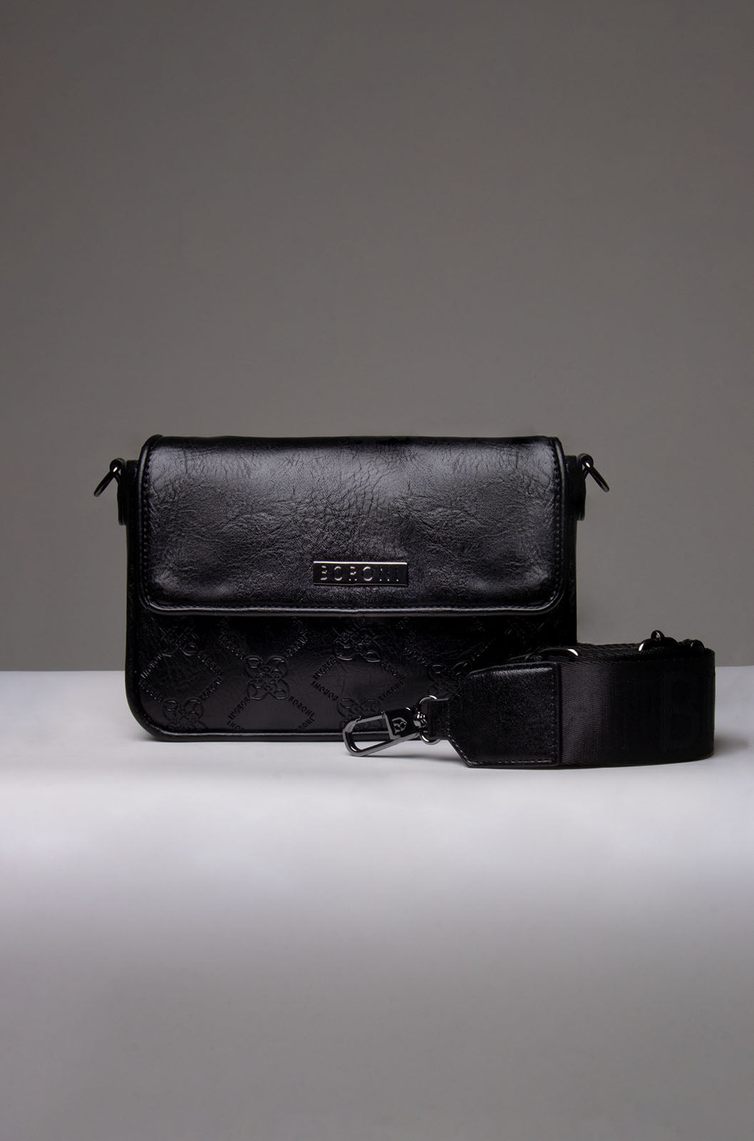 BANDOLERA CROSSBODY NEGRO | TEXTURA CORREA AJUSTABLE