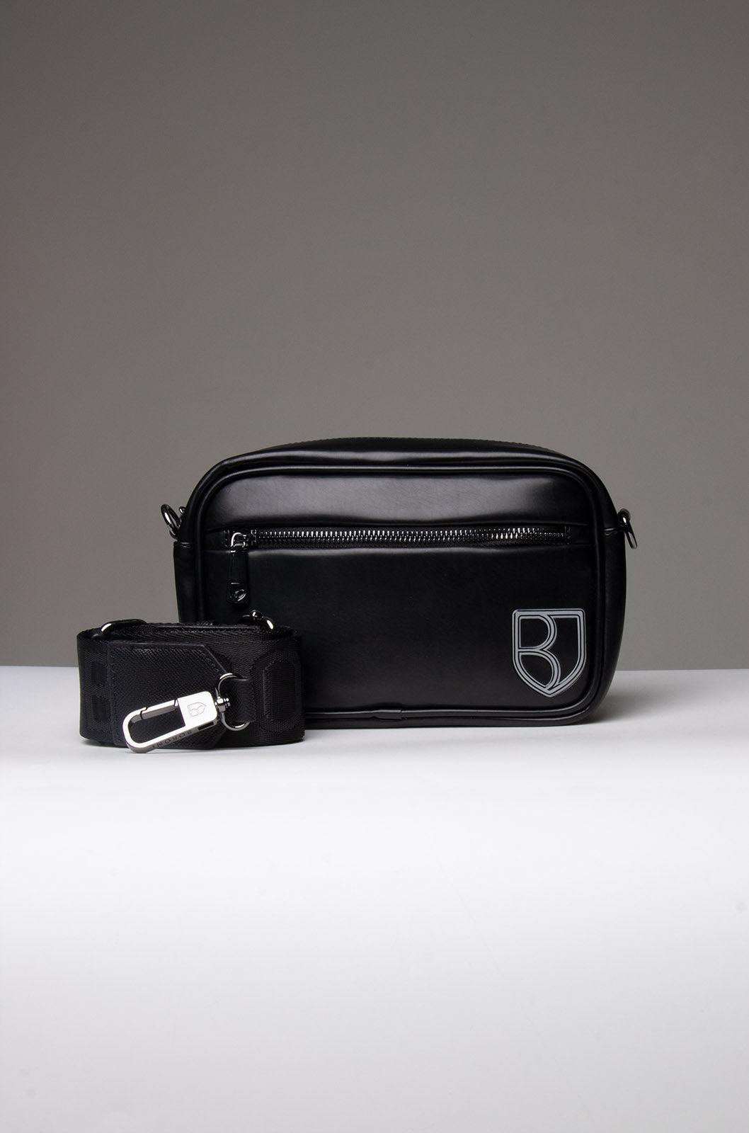 BANDOLERA CROSSBODY | NEGRO/PLATA CON CORREA AJUSTABLE