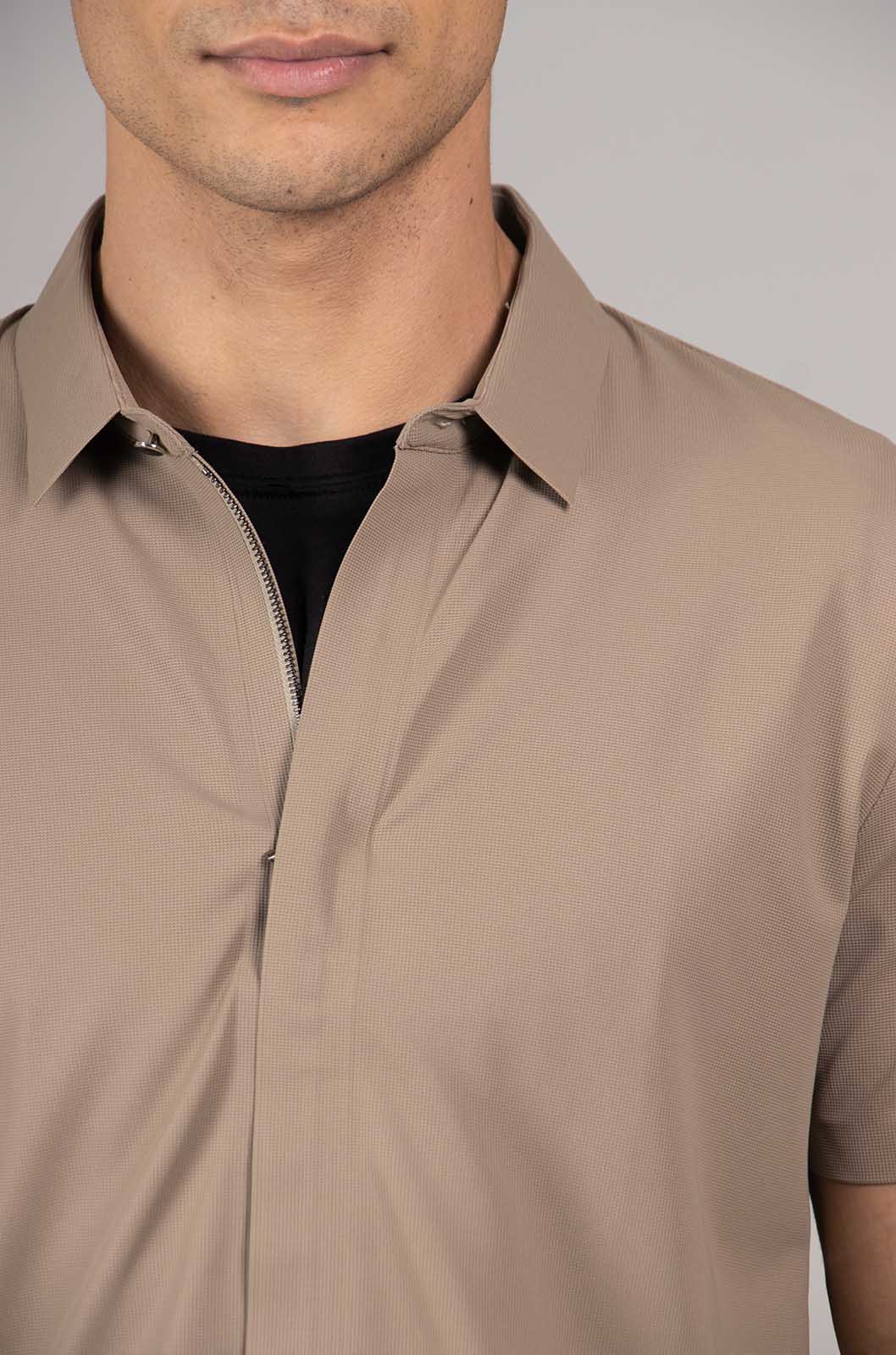 CAMISA MANGA CORTA CREMALLERA COLECCIÓN LUXURY | KHAKI