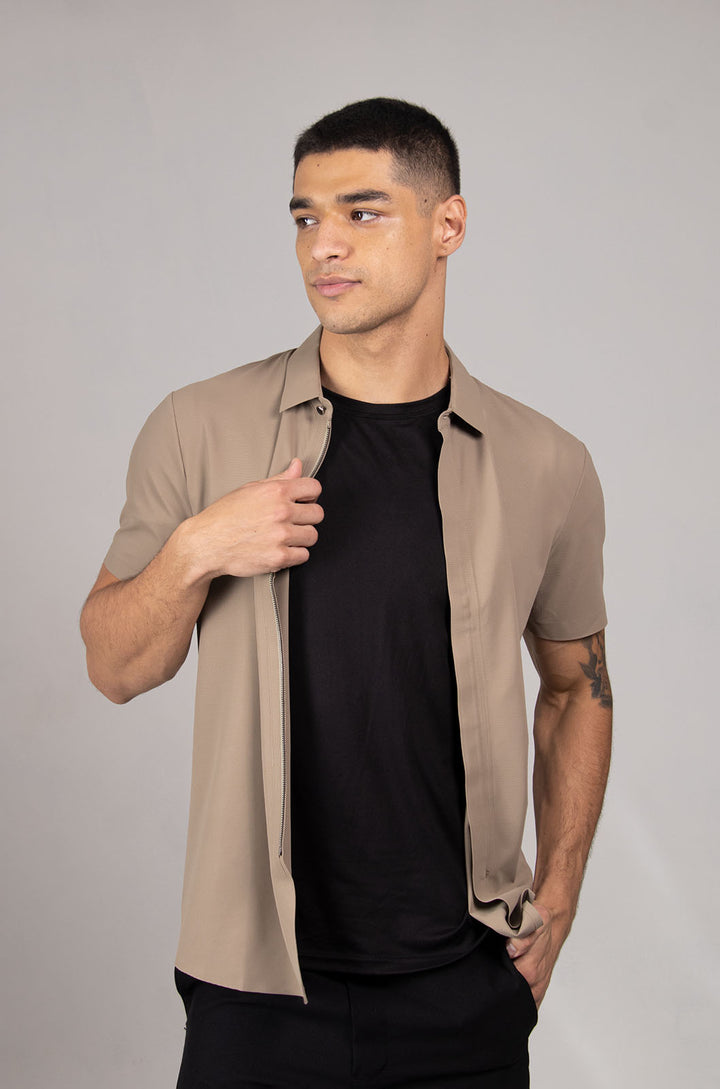 CAMISA MANGA CORTA CREMALLERA COLECCIÓN LUXURY | KHAKI