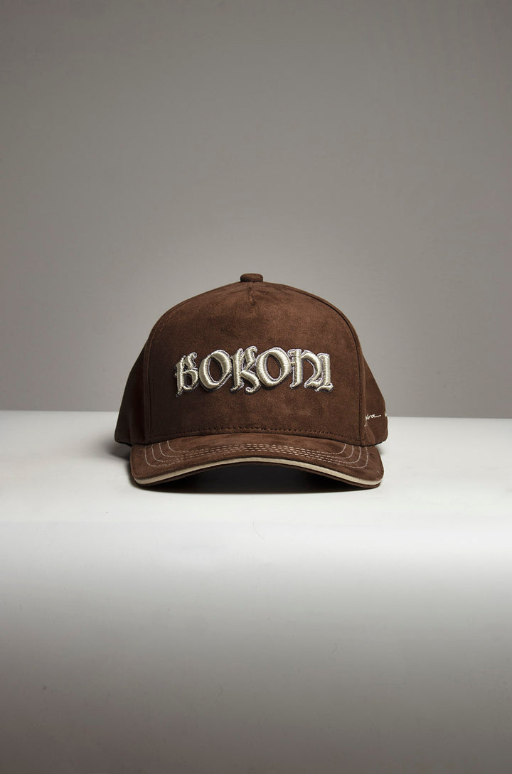 GORRA CURVA BORDADO BORONI | MARRON