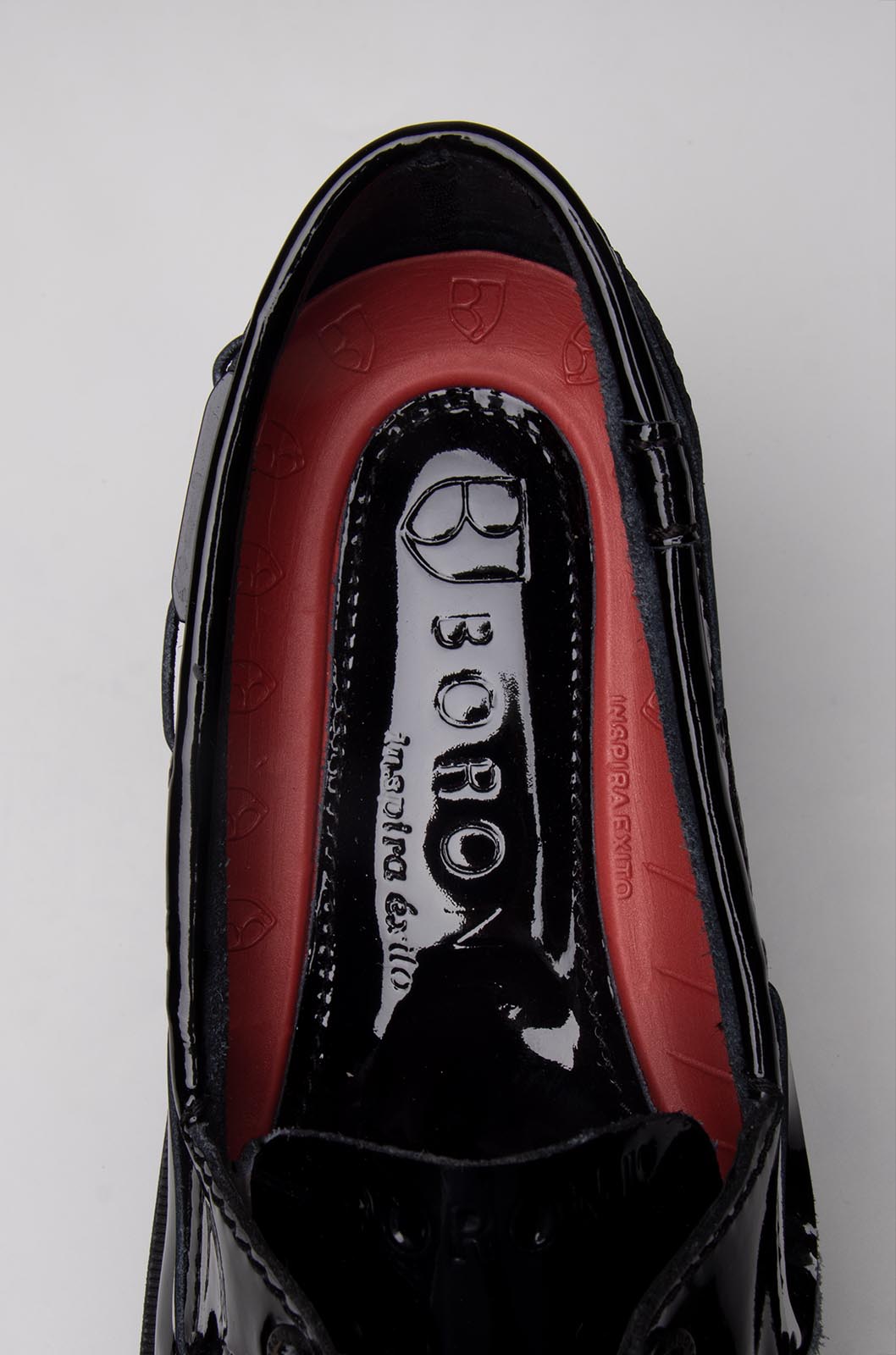 CALZADO MARINERO BORONI NEGRO CHAROL LISO DE PIEL